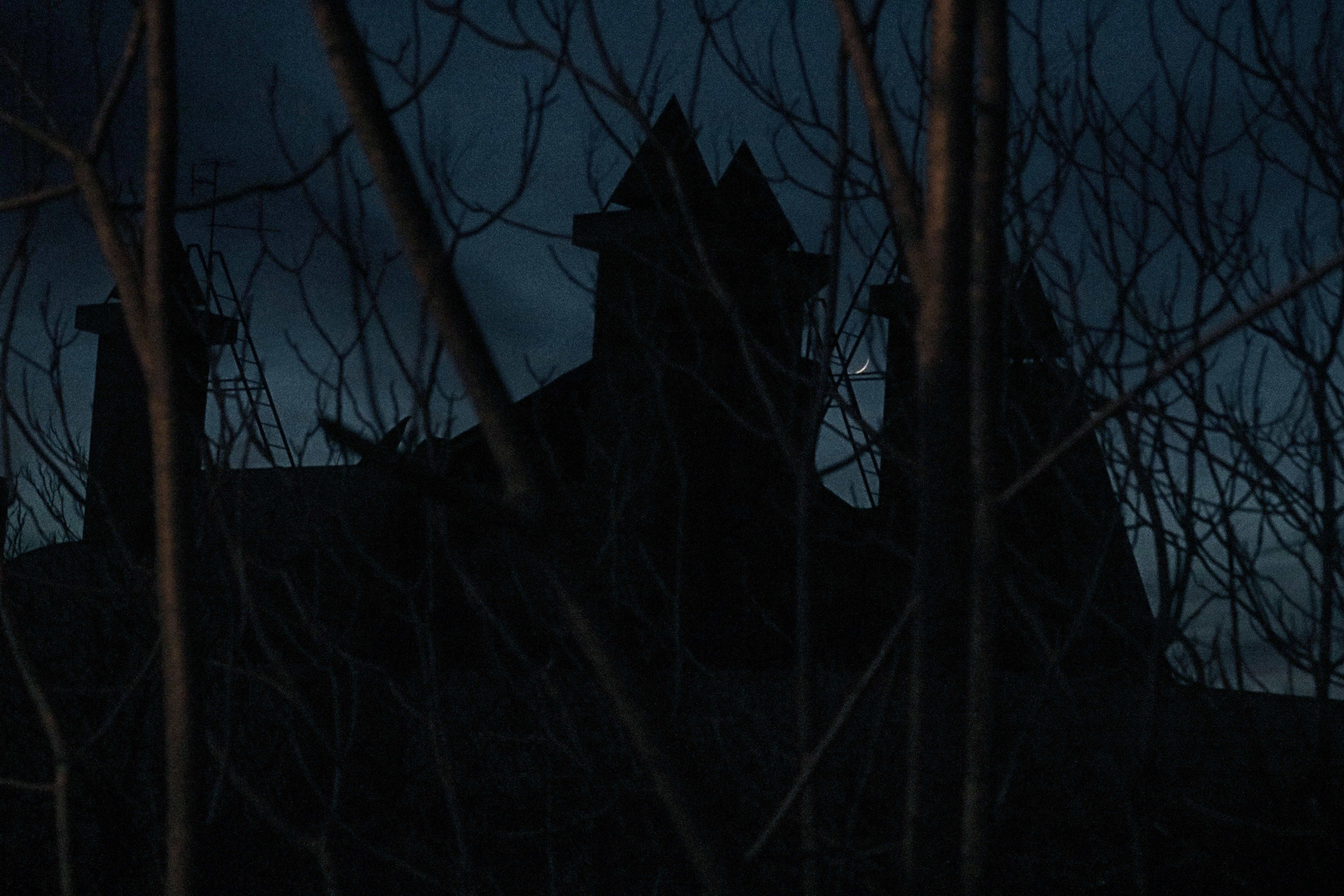 haunted houses in horror movies